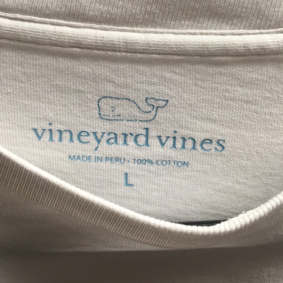 Vineyard Vines Large Tee Like New - Picture 4 of 4